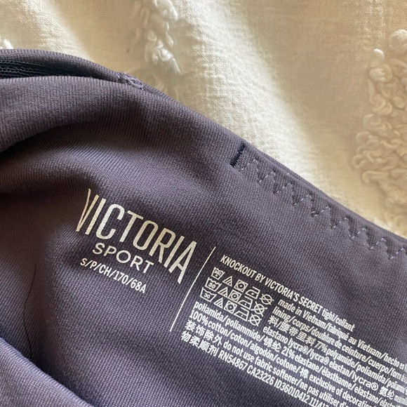 Victoria’s Secret yoga pants - Picture 2 of 3
